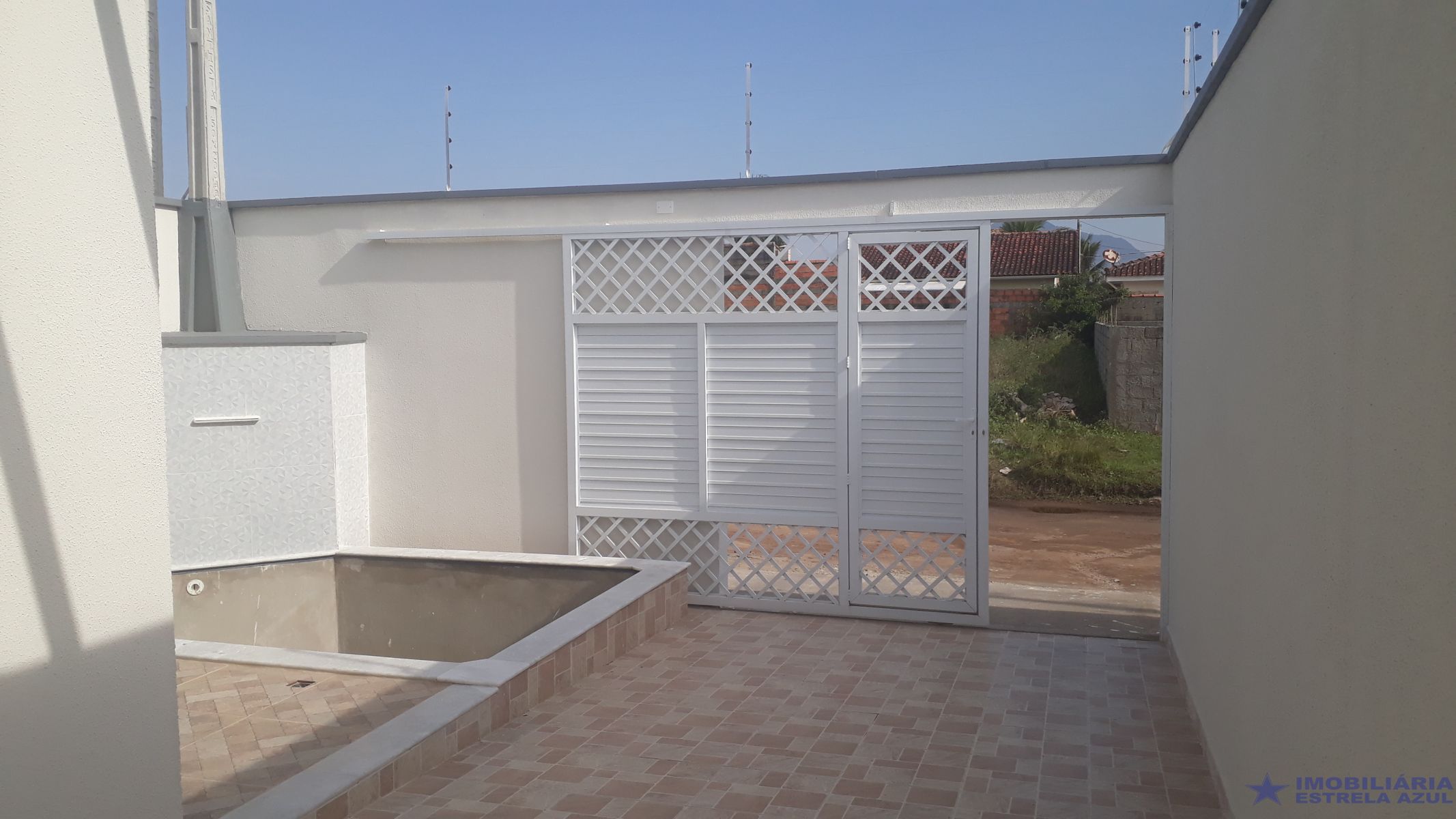 Casa para venda no bairro Parque Turistico em Peruíbe