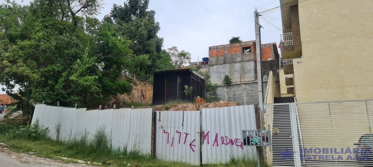 Terreno no bairro Jardim Montreal