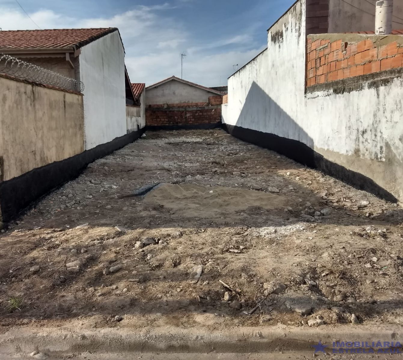 Terreno para venda no bairro Balneário São João Batista em Peruíbe