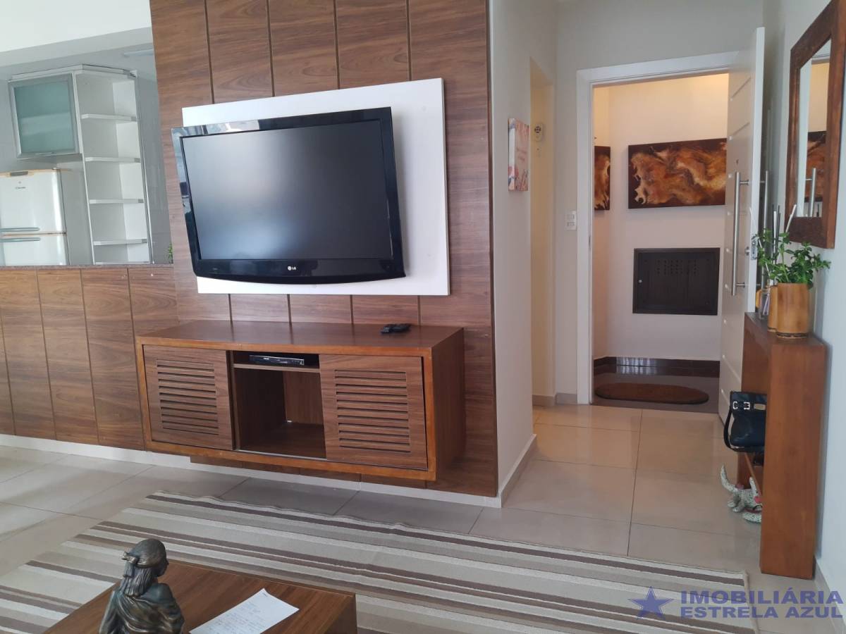 Apartamento no bairro Arpoador