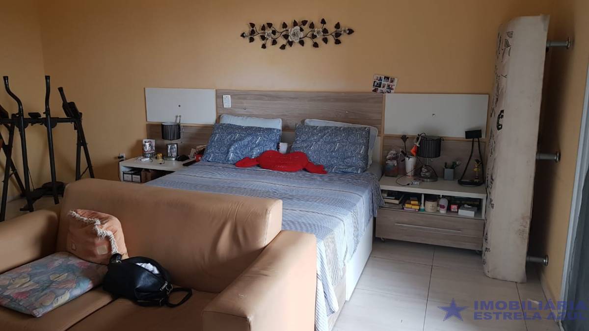 Conjunto no bairro Balneário Maracanã