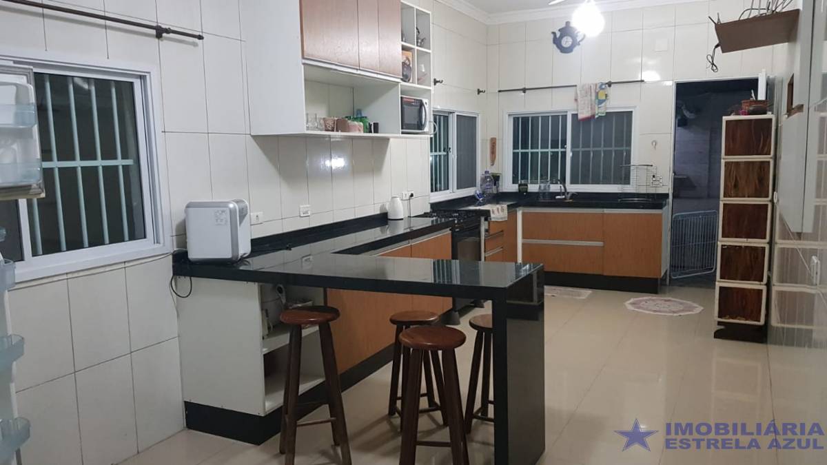 Conjunto no bairro Balneário Maracanã