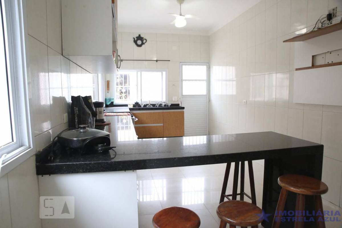 Conjunto no bairro Balneário Maracanã