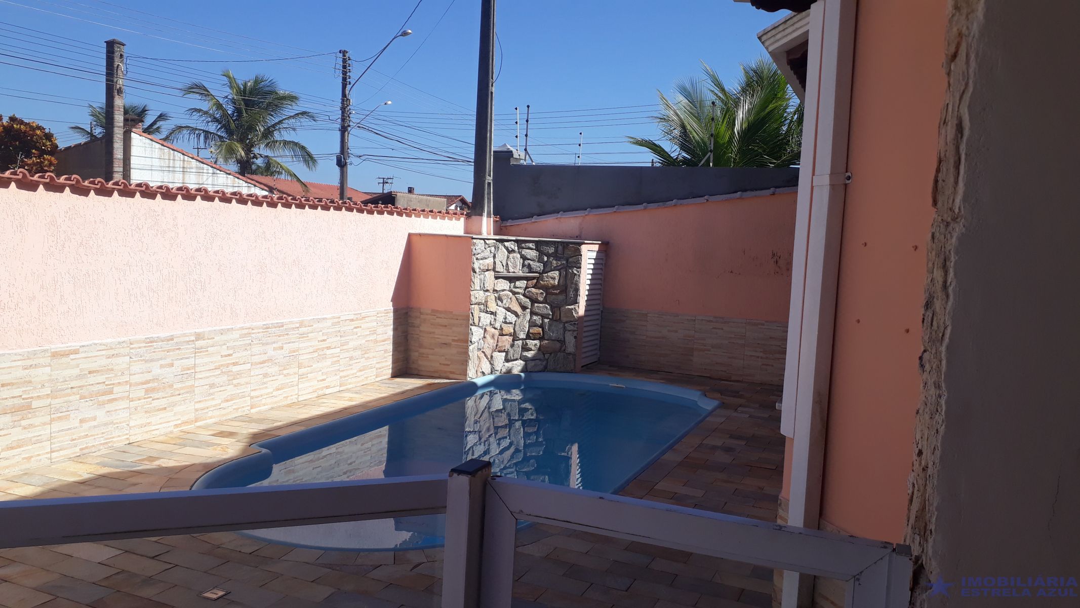 Casa para venda no bairro Parque Turistico em Peruíbe